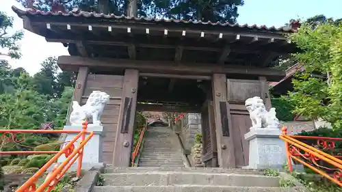 観音寺の山門・神門