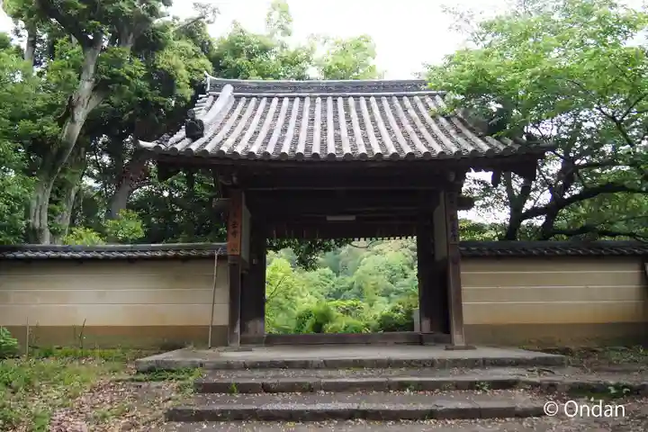長岳寺の山門・神門