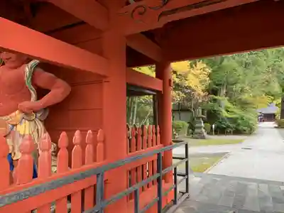 中禅寺の山門・神門
