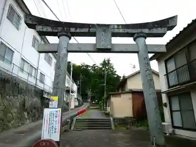 八幡朝見神社の鳥居