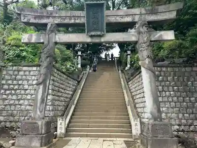 品川神社の鳥居