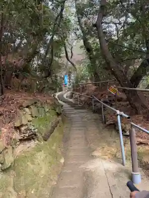 妙見神社の{uncategorized: "未分類", other: "その他", undefined: "問題あり", building: "その他建物", grave: "お墓", sacred_gate: "鳥居", guardian: "狛犬", statue: "像", buddha: "仏像", history: "歴史", nature: "自然", garden: "庭園", animal: "動物", pagoda: "塔", temizu: "手水舎", mountain_gate: "山門・神門", sanctuary: "本殿・本堂", subordinate: "末社・摂社", art: "芸術", scenery: "景色", jizo: "地蔵", ema: "絵馬", goshuin: "御朱印", omikuji: "おみくじ", items: "授与品その他", amulet: "お守り", goshuincho: "御朱印帳", eats: "食事", festival: "お祭り", votive_dance: "神楽", shichigosan: "七五三参", wedding: "結婚式", experience: "体験その他", initially: "初詣", around: "周辺", anti_infection: "感染症対策"}