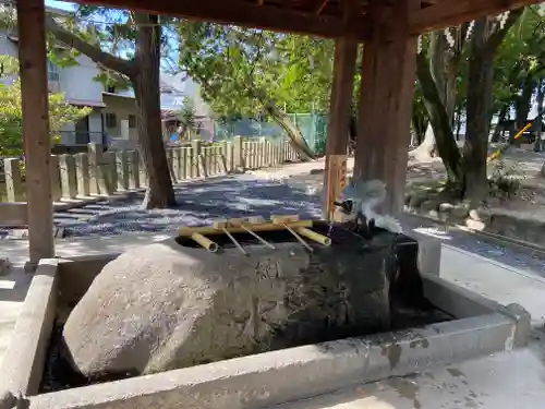 川原神社の手水舎