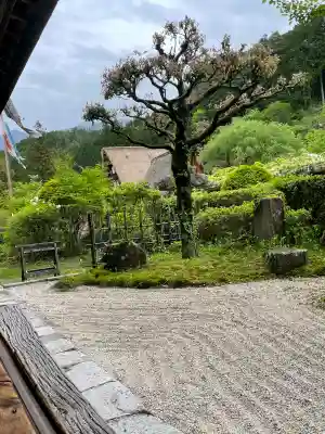 高椅神社の{uncategorized: "未分類", other: "その他", undefined: "問題あり", building: "その他建物", grave: "お墓", sacred_gate: "鳥居", guardian: "狛犬", statue: "像", buddha: "仏像", history: "歴史", nature: "自然", garden: "庭園", animal: "動物", pagoda: "塔", temizu: "手水舎", mountain_gate: "山門・神門", sanctuary: "本殿・本堂", subordinate: "末社・摂社", art: "芸術", scenery: "景色", jizo: "地蔵", ema: "絵馬", goshuin: "御朱印", omikuji: "おみくじ", items: "授与品その他", amulet: "お守り", goshuincho: "御朱印帳", eats: "食事", festival: "お祭り", votive_dance: "神楽", shichigosan: "七五三参", wedding: "結婚式", experience: "体験その他", initially: "初詣", around: "周辺", anti_infection: "感染症対策"}
