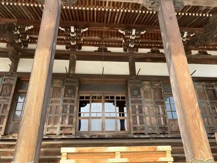 久遠寺の本殿・本堂