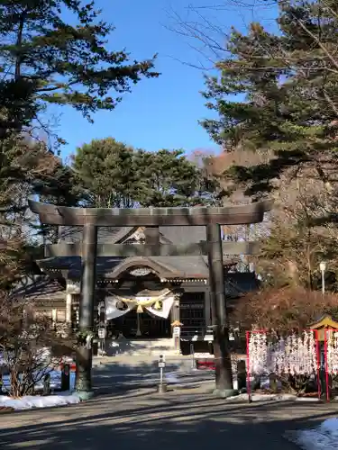 靜内神社の鳥居