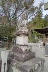 久津八幡宮の狛犬