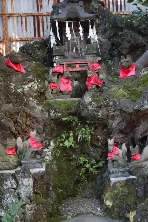 飛木稲荷神社の末社・摂社