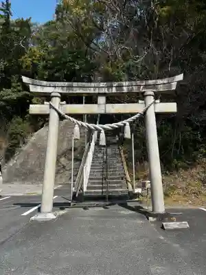 御鍬神社の{uncategorized: "未分類", other: "その他", undefined: "問題あり", building: "その他建物", grave: "お墓", sacred_gate: "鳥居", guardian: "狛犬", statue: "像", buddha: "仏像", history: "歴史", nature: "自然", garden: "庭園", animal: "動物", pagoda: "塔", temizu: "手水舎", mountain_gate: "山門・神門", sanctuary: "本殿・本堂", subordinate: "末社・摂社", art: "芸術", scenery: "景色", jizo: "地蔵", ema: "絵馬", goshuin: "御朱印", omikuji: "おみくじ", items: "授与品その他", amulet: "お守り", goshuincho: "御朱印帳", eats: "食事", festival: "お祭り", votive_dance: "神楽", shichigosan: "七五三参", wedding: "結婚式", experience: "体験その他", initially: "初詣", around: "周辺", anti_infection: "感染症対策"}