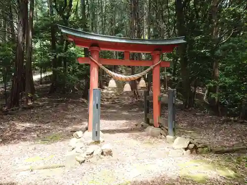 巓神社の鳥居