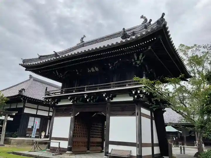 心月斎の山門・神門