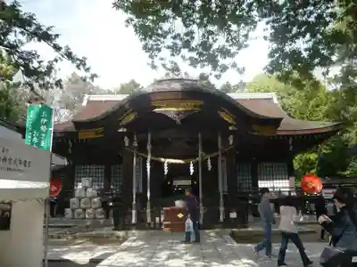 武田神社の本殿・本堂
