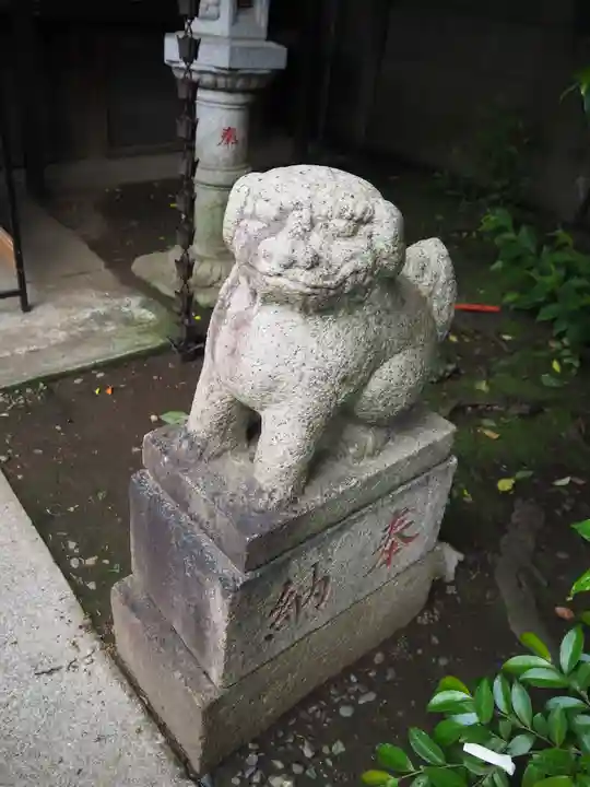 染井稲荷神社の狛犬