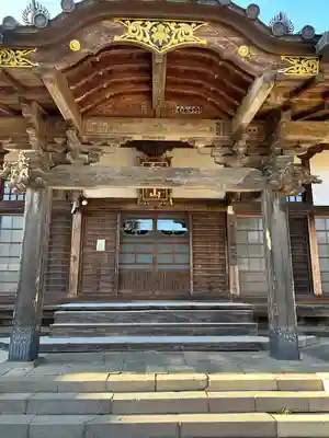 柳沢寺の本殿・本堂