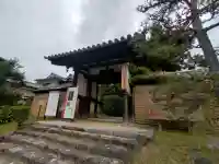 海龍王寺の{uncategorized: "未分類", other: "その他", undefined: "問題あり", building: "その他建物", grave: "お墓", sacred_gate: "鳥居", guardian: "狛犬", statue: "像", buddha: "仏像", history: "歴史", nature: "自然", garden: "庭園", animal: "動物", pagoda: "塔", temizu: "手水舎", mountain_gate: "山門・神門", sanctuary: "本殿・本堂", subordinate: "末社・摂社", art: "芸術", scenery: "景色", jizo: "地蔵", ema: "絵馬", goshuin: "御朱印", omikuji: "おみくじ", items: "授与品その他", amulet: "お守り", goshuincho: "御朱印帳", eats: "食事", festival: "お祭り", votive_dance: "神楽", shichigosan: "七五三参", wedding: "結婚式", experience: "体験その他", initially: "初詣", around: "周辺", anti_infection: "感染症対策"}