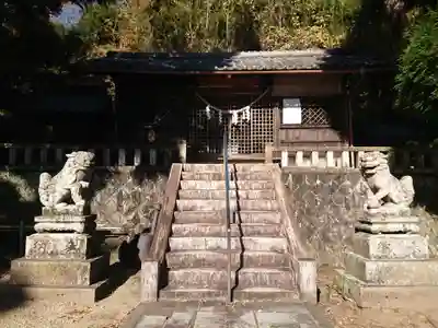 諏訪神社の本殿・本堂