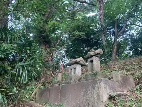 八幡神社の末社