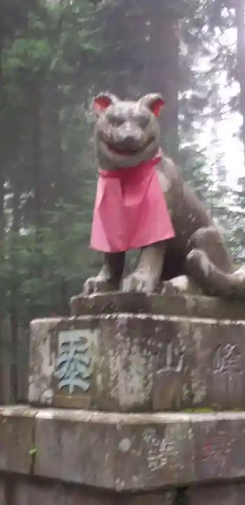 三峯神社の狛犬