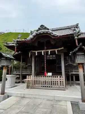 諏訪神社の{uncategorized: "未分類", other: "その他", undefined: "問題あり", building: "その他建物", grave: "お墓", sacred_gate: "鳥居", guardian: "狛犬", statue: "像", buddha: "仏像", history: "歴史", nature: "自然", garden: "庭園", animal: "動物", pagoda: "塔", temizu: "手水舎", mountain_gate: "山門・神門", sanctuary: "本殿・本堂", subordinate: "末社・摂社", art: "芸術", scenery: "景色", jizo: "地蔵", ema: "絵馬", goshuin: "御朱印", omikuji: "おみくじ", items: "授与品その他", amulet: "お守り", goshuincho: "御朱印帳", eats: "食事", festival: "お祭り", votive_dance: "神楽", shichigosan: "七五三参", wedding: "結婚式", experience: "体験その他", initially: "初詣", around: "周辺", anti_infection: "感染症対策"}