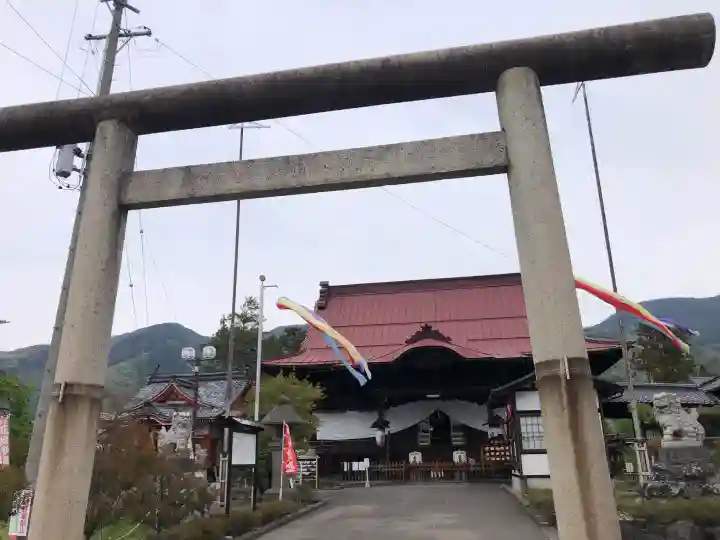 上田大神宮の{uncategorized: "未分類", other: "その他", undefined: "問題あり", building: "その他建物", grave: "お墓", sacred_gate: "鳥居", guardian: "狛犬", statue: "像", buddha: "仏像", history: "歴史", nature: "自然", garden: "庭園", animal: "動物", pagoda: "塔", temizu: "手水舎", mountain_gate: "山門・神門", sanctuary: "本殿・本堂", subordinate: "末社・摂社", art: "芸術", scenery: "景色", jizo: "地蔵", ema: "絵馬", goshuin: "御朱印", omikuji: "おみくじ", items: "授与品その他", amulet: "お守り", goshuincho: "御朱印帳", eats: "食事", festival: "お祭り", votive_dance: "神楽", shichigosan: "七五三参", wedding: "結婚式", experience: "体験その他", initially: "初詣", around: "周辺", anti_infection: "感染症対策"}