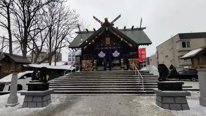 札幌諏訪神社の本殿・本堂