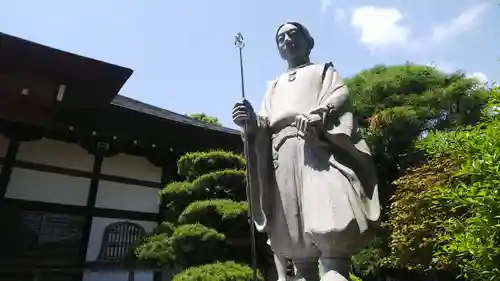 相頓寺の像