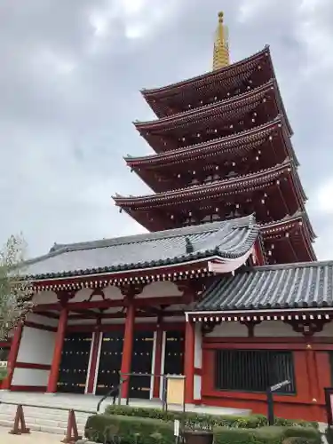 浅草寺の塔