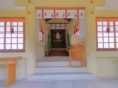 修理若御子社の本殿・本堂