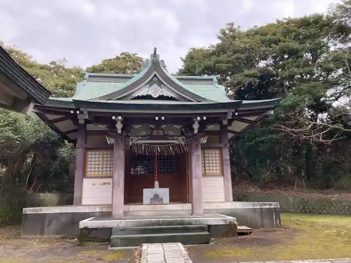 吉谷神社の{uncategorized: "未分類", other: "その他", undefined: "問題あり", building: "その他建物", grave: "お墓", sacred_gate: "鳥居", guardian: "狛犬", statue: "像", buddha: "仏像", history: "歴史", nature: "自然", garden: "庭園", animal: "動物", pagoda: "塔", temizu: "手水舎", mountain_gate: "山門・神門", sanctuary: "本殿・本堂", subordinate: "末社・摂社", art: "芸術", scenery: "景色", jizo: "地蔵", ema: "絵馬", goshuin: "御朱印", omikuji: "おみくじ", items: "授与品その他", amulet: "お守り", goshuincho: "御朱印帳", eats: "食事", festival: "お祭り", votive_dance: "神楽", shichigosan: "七五三参", wedding: "結婚式", experience: "体験その他", initially: "初詣", around: "周辺", anti_infection: "感染症対策"}