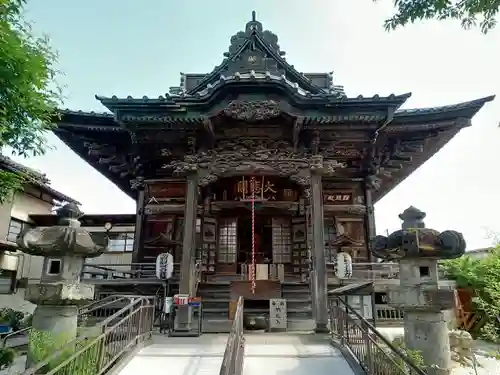 秩父札所十三番 慈眼寺の本殿・本堂