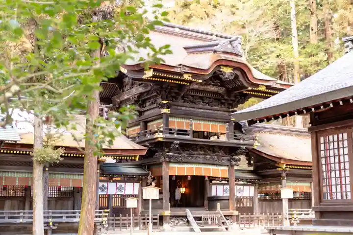 諏訪大社下社春宮(長野県)