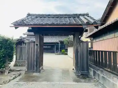 観音寺の{uncategorized: "未分類", other: "その他", undefined: "問題あり", building: "その他建物", grave: "お墓", sacred_gate: "鳥居", guardian: "狛犬", statue: "像", buddha: "仏像", history: "歴史", nature: "自然", garden: "庭園", animal: "動物", pagoda: "塔", temizu: "手水舎", mountain_gate: "山門・神門", sanctuary: "本殿・本堂", subordinate: "末社・摂社", art: "芸術", scenery: "景色", jizo: "地蔵", ema: "絵馬", goshuin: "御朱印", omikuji: "おみくじ", items: "授与品その他", amulet: "お守り", goshuincho: "御朱印帳", eats: "食事", festival: "お祭り", votive_dance: "神楽", shichigosan: "七五三参", wedding: "結婚式", experience: "体験その他", initially: "初詣", around: "周辺", anti_infection: "感染症対策"}