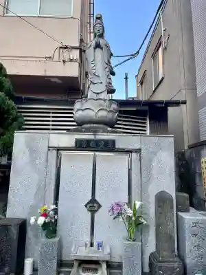 金蔵寺の{uncategorized: "未分類", other: "その他", undefined: "問題あり", building: "その他建物", grave: "お墓", sacred_gate: "鳥居", guardian: "狛犬", statue: "像", buddha: "仏像", history: "歴史", nature: "自然", garden: "庭園", animal: "動物", pagoda: "塔", temizu: "手水舎", mountain_gate: "山門・神門", sanctuary: "本殿・本堂", subordinate: "末社・摂社", art: "芸術", scenery: "景色", jizo: "地蔵", ema: "絵馬", goshuin: "御朱印", omikuji: "おみくじ", items: "授与品その他", amulet: "お守り", goshuincho: "御朱印帳", eats: "食事", festival: "お祭り", votive_dance: "神楽", shichigosan: "七五三参", wedding: "結婚式", experience: "体験その他", initially: "初詣", around: "周辺", anti_infection: "感染症対策"}