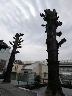 根岸町王子稲荷社の{uncategorized: "未分類", other: "その他", undefined: "問題あり", building: "その他建物", grave: "お墓", sacred_gate: "鳥居", guardian: "狛犬", statue: "像", buddha: "仏像", history: "歴史", nature: "自然", garden: "庭園", animal: "動物", pagoda: "塔", temizu: "手水舎", mountain_gate: "山門・神門", sanctuary: "本殿・本堂", subordinate: "末社・摂社", art: "芸術", scenery: "景色", jizo: "地蔵", ema: "絵馬", goshuin: "御朱印", omikuji: "おみくじ", items: "授与品その他", amulet: "お守り", goshuincho: "御朱印帳", eats: "食事", festival: "お祭り", votive_dance: "神楽", shichigosan: "七五三参", wedding: "結婚式", experience: "体験その他", initially: "初詣", around: "周辺", anti_infection: "感染症対策"}