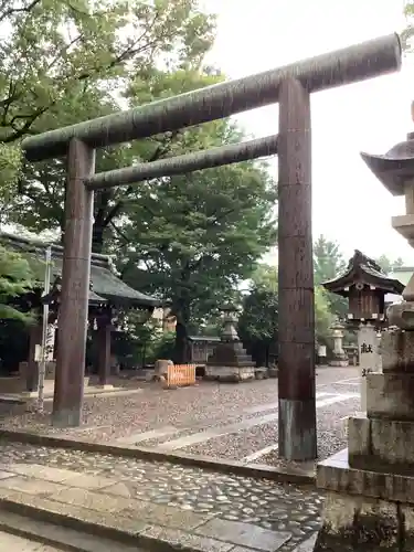 溝旗神社（肇國神社）の鳥居