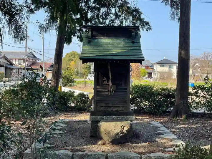 中嶋神社の{uncategorized: "未分類", other: "その他", undefined: "問題あり", building: "その他建物", grave: "お墓", sacred_gate: "鳥居", guardian: "狛犬", statue: "像", buddha: "仏像", history: "歴史", nature: "自然", garden: "庭園", animal: "動物", pagoda: "塔", temizu: "手水舎", mountain_gate: "山門・神門", sanctuary: "本殿・本堂", subordinate: "末社・摂社", art: "芸術", scenery: "景色", jizo: "地蔵", ema: "絵馬", goshuin: "御朱印", omikuji: "おみくじ", items: "授与品その他", amulet: "お守り", goshuincho: "御朱印帳", eats: "食事", festival: "お祭り", votive_dance: "神楽", shichigosan: "七五三参", wedding: "結婚式", experience: "体験その他", initially: "初詣", around: "周辺", anti_infection: "感染症対策"}