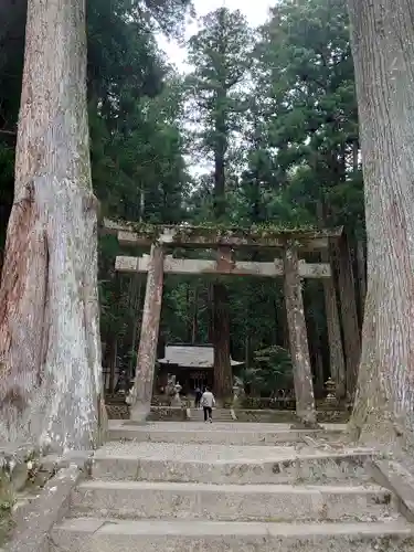 室生龍穴神社(奈良県)