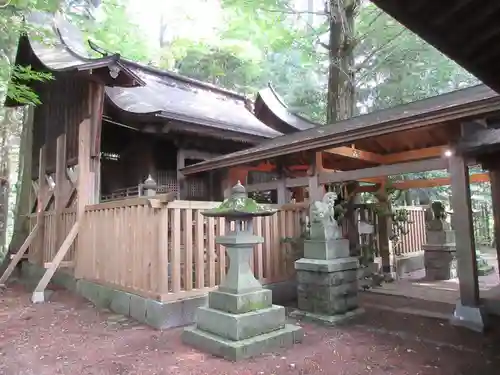 原野八幡宮の本殿