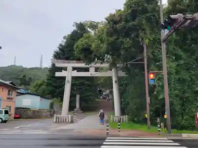 諏訪大社上社前宮の鳥居