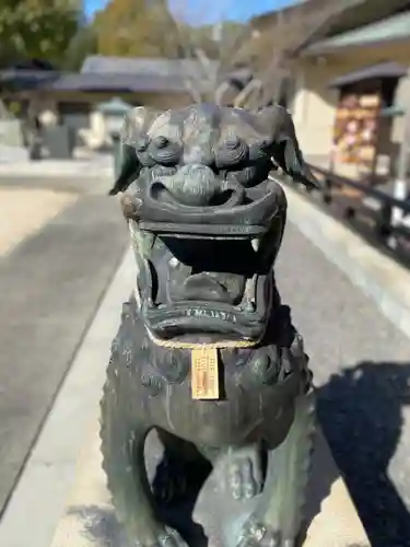 三重縣護國神社の狛犬