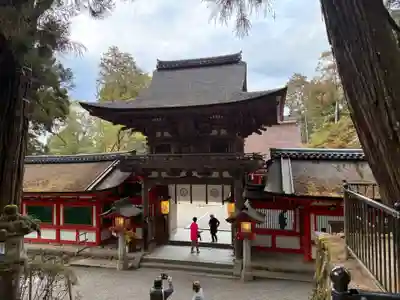 石上神宮の山門・神門