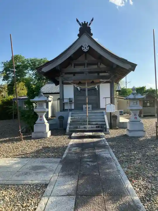 鷲巣鷲宮神社の{uncategorized: "未分類", other: "その他", undefined: "問題あり", building: "その他建物", grave: "お墓", sacred_gate: "鳥居", guardian: "狛犬", statue: "像", buddha: "仏像", history: "歴史", nature: "自然", garden: "庭園", animal: "動物", pagoda: "塔", temizu: "手水舎", mountain_gate: "山門・神門", sanctuary: "本殿・本堂", subordinate: "末社・摂社", art: "芸術", scenery: "景色", jizo: "地蔵", ema: "絵馬", goshuin: "御朱印", omikuji: "おみくじ", items: "授与品その他", amulet: "お守り", goshuincho: "御朱印帳", eats: "食事", festival: "お祭り", votive_dance: "神楽", shichigosan: "七五三参", wedding: "結婚式", experience: "体験その他", initially: "初詣", around: "周辺", anti_infection: "感染症対策"}