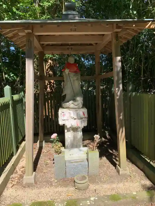 雲樹寺の{uncategorized: "未分類", other: "その他", undefined: "問題あり", building: "その他建物", grave: "お墓", sacred_gate: "鳥居", guardian: "狛犬", statue: "像", buddha: "仏像", history: "歴史", nature: "自然", garden: "庭園", animal: "動物", pagoda: "塔", temizu: "手水舎", mountain_gate: "山門・神門", sanctuary: "本殿・本堂", subordinate: "末社・摂社", art: "芸術", scenery: "景色", jizo: "地蔵", ema: "絵馬", goshuin: "御朱印", omikuji: "おみくじ", items: "授与品その他", amulet: "お守り", goshuincho: "御朱印帳", eats: "食事", festival: "お祭り", votive_dance: "神楽", shichigosan: "七五三参", wedding: "結婚式", experience: "体験その他", initially: "初詣", around: "周辺", anti_infection: "感染症対策"}