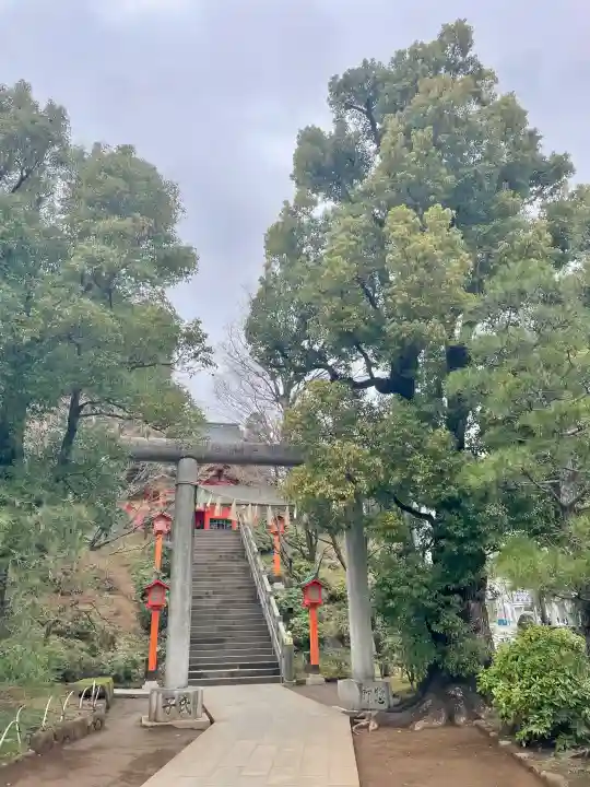穴八幡宮の{uncategorized: "未分類", other: "その他", undefined: "問題あり", building: "その他建物", grave: "お墓", sacred_gate: "鳥居", guardian: "狛犬", statue: "像", buddha: "仏像", history: "歴史", nature: "自然", garden: "庭園", animal: "動物", pagoda: "塔", temizu: "手水舎", mountain_gate: "山門・神門", sanctuary: "本殿・本堂", subordinate: "末社・摂社", art: "芸術", scenery: "景色", jizo: "地蔵", ema: "絵馬", goshuin: "御朱印", omikuji: "おみくじ", items: "授与品その他", amulet: "お守り", goshuincho: "御朱印帳", eats: "食事", festival: "お祭り", votive_dance: "神楽", shichigosan: "七五三参", wedding: "結婚式", experience: "体験その他", initially: "初詣", around: "周辺", anti_infection: "感染症対策"}