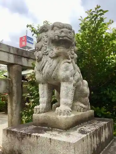 三輪神社の狛犬