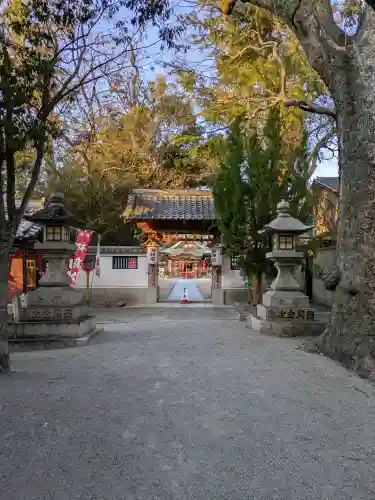 服部住吉神社の{uncategorized: "未分類", other: "その他", undefined: "問題あり", building: "その他建物", grave: "お墓", sacred_gate: "鳥居", guardian: "狛犬", statue: "像", buddha: "仏像", history: "歴史", nature: "自然", garden: "庭園", animal: "動物", pagoda: "塔", temizu: "手水舎", mountain_gate: "山門・神門", sanctuary: "本殿・本堂", subordinate: "末社・摂社", art: "芸術", scenery: "景色", jizo: "地蔵", ema: "絵馬", goshuin: "御朱印", omikuji: "おみくじ", items: "授与品その他", amulet: "お守り", goshuincho: "御朱印帳", eats: "食事", festival: "お祭り", votive_dance: "神楽", shichigosan: "七五三参", wedding: "結婚式", experience: "体験その他", initially: "初詣", around: "周辺", anti_infection: "感染症対策"}