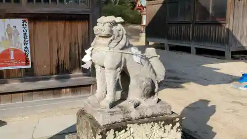 諏訪神社の狛犬