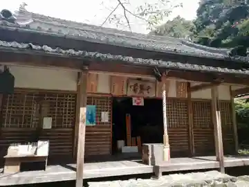 玄賓庵の本殿・本堂