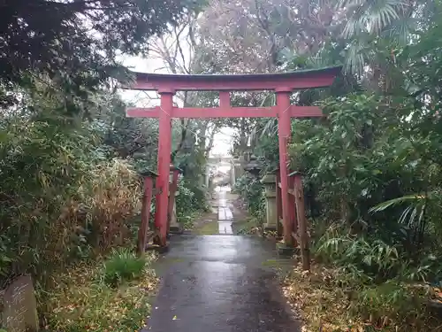 頼政神社の鳥居