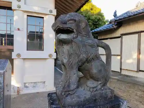 神明社の狛犬